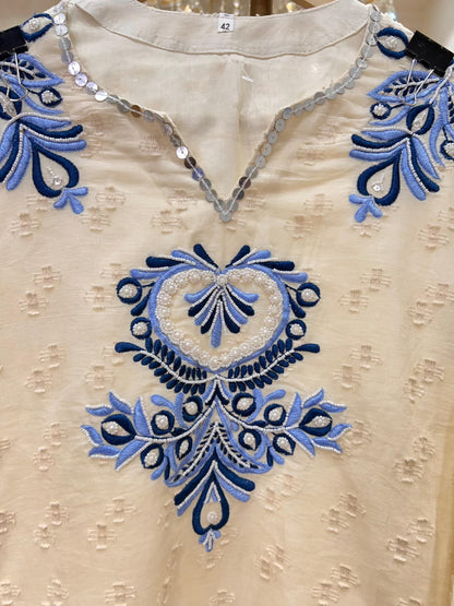 Averra Moti Lace Farshi Set