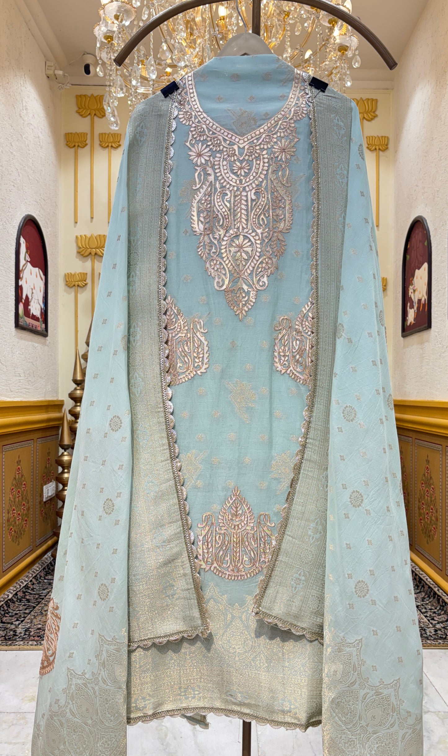 Vyanjali Mul Suit