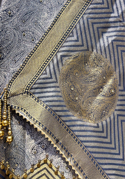 Vaibhavya Banarasi Suit