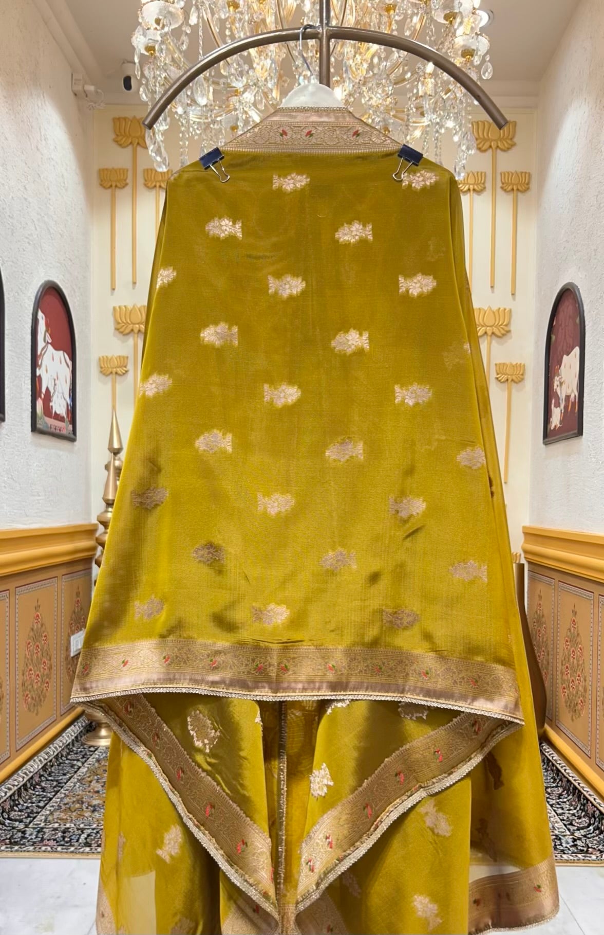 Aarisha Banarasi Élan Suit (Mustard)