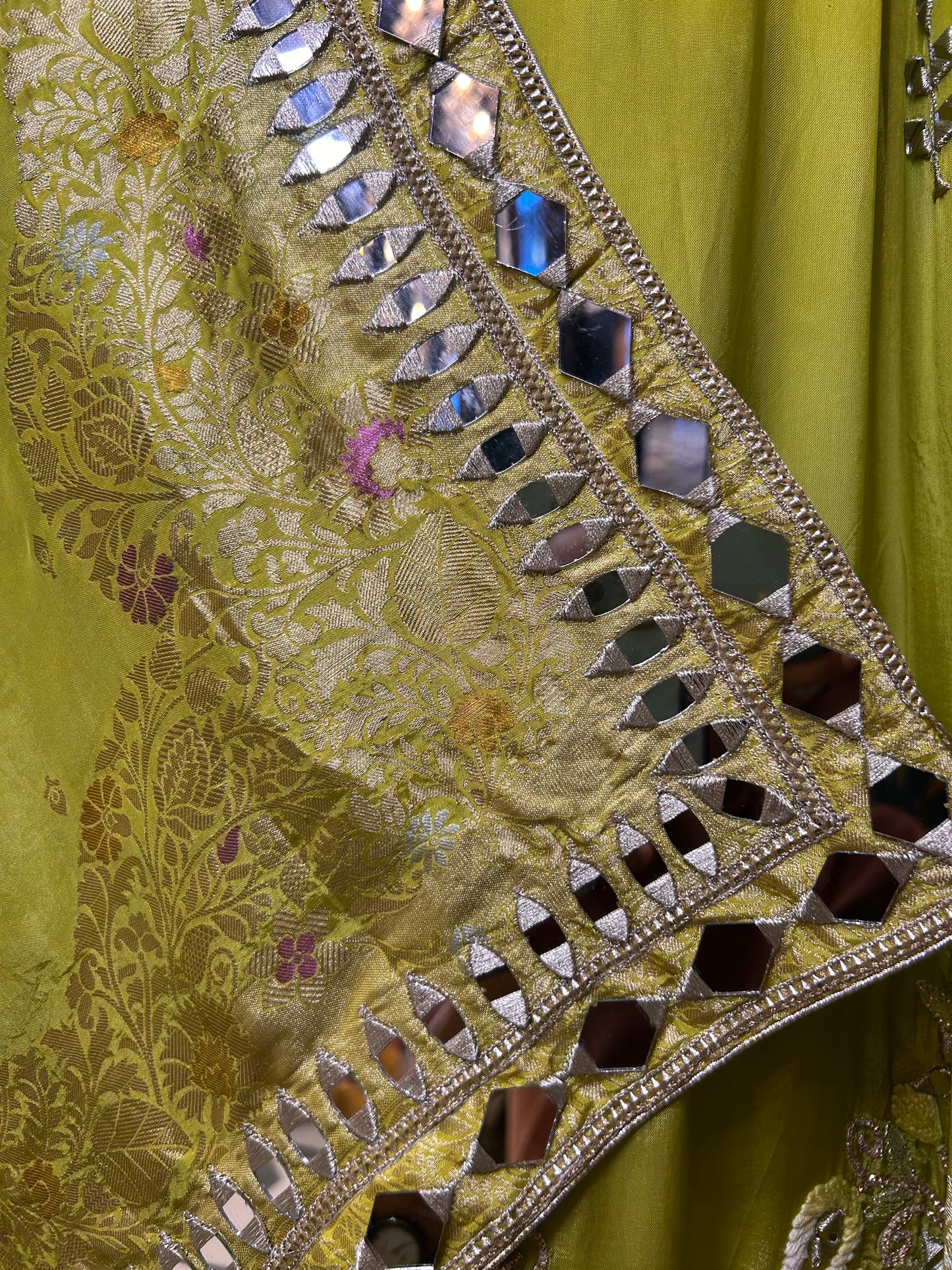 Noor-e-Jaam (Lemon Green)