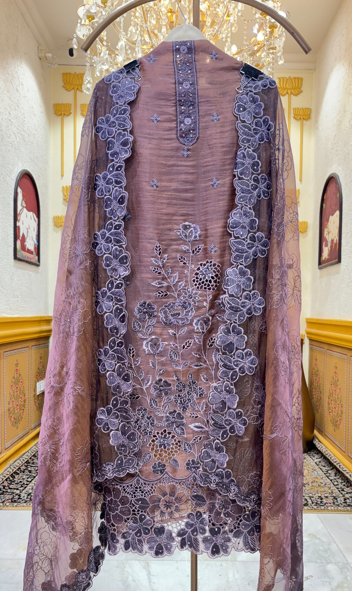 Ruhzeen Pakistani Suit