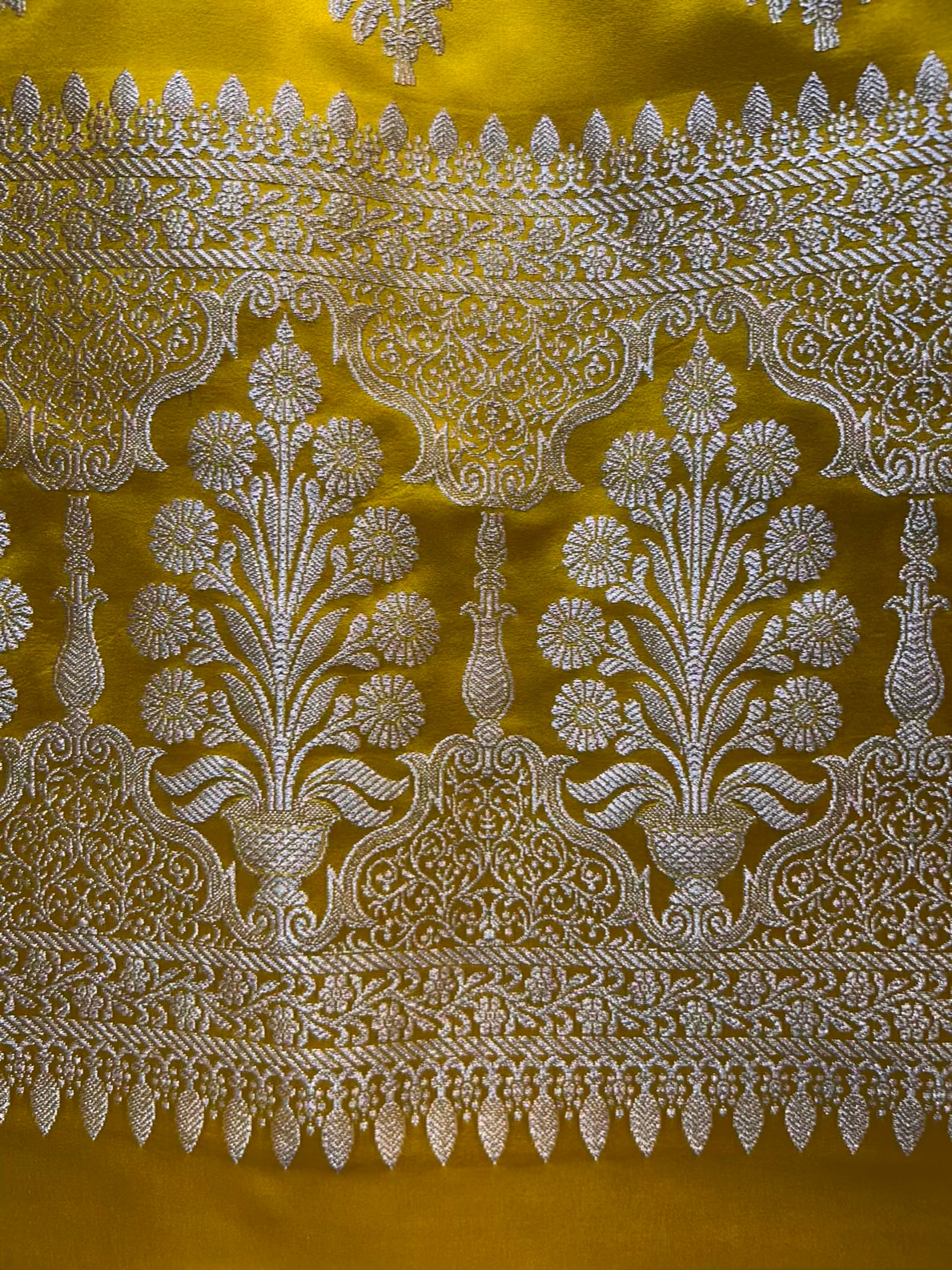 Ruhzini Silk Weave Suit (Yellow)