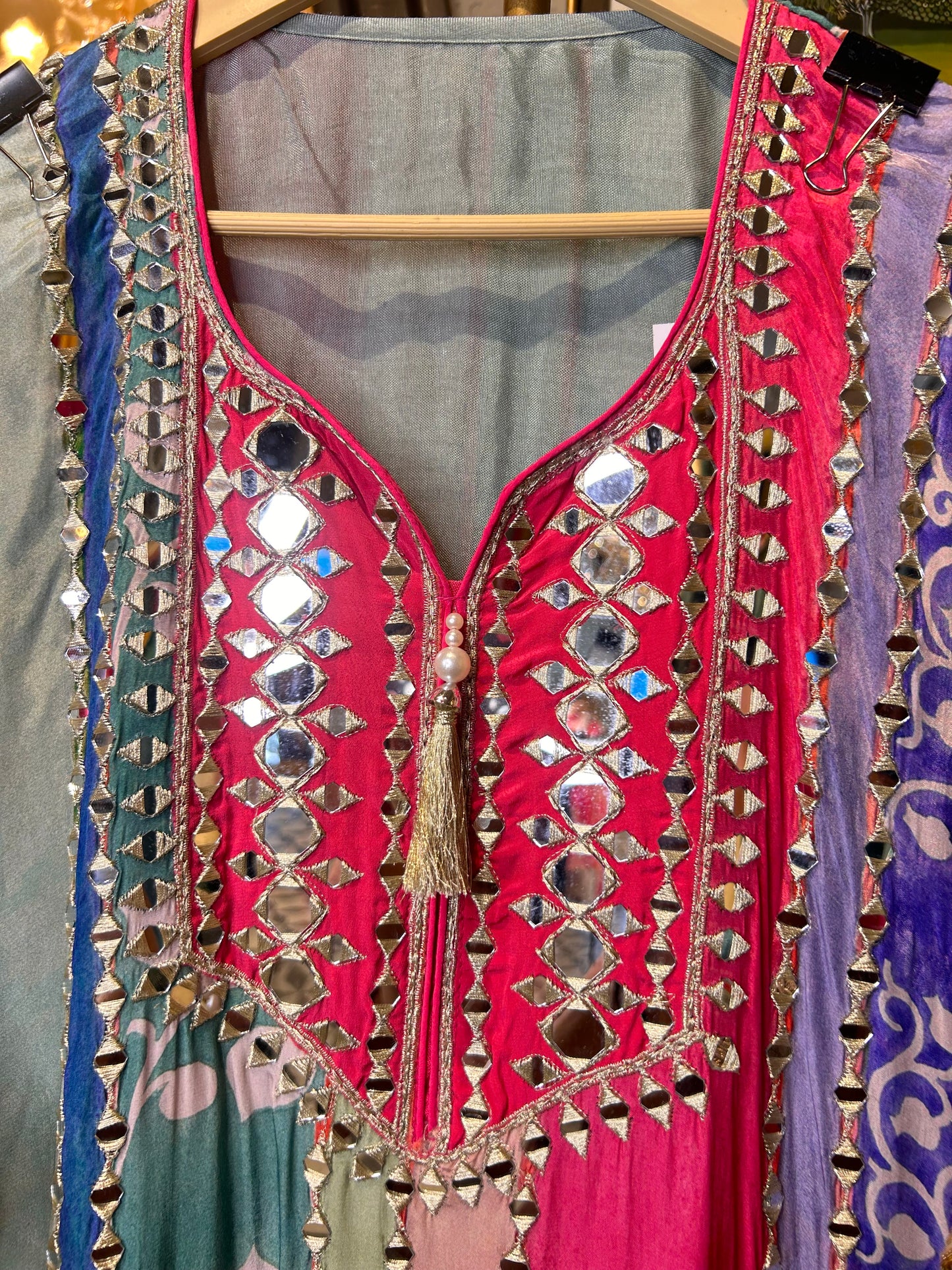 Zeenat-e-Jaam (Blue & Pink)