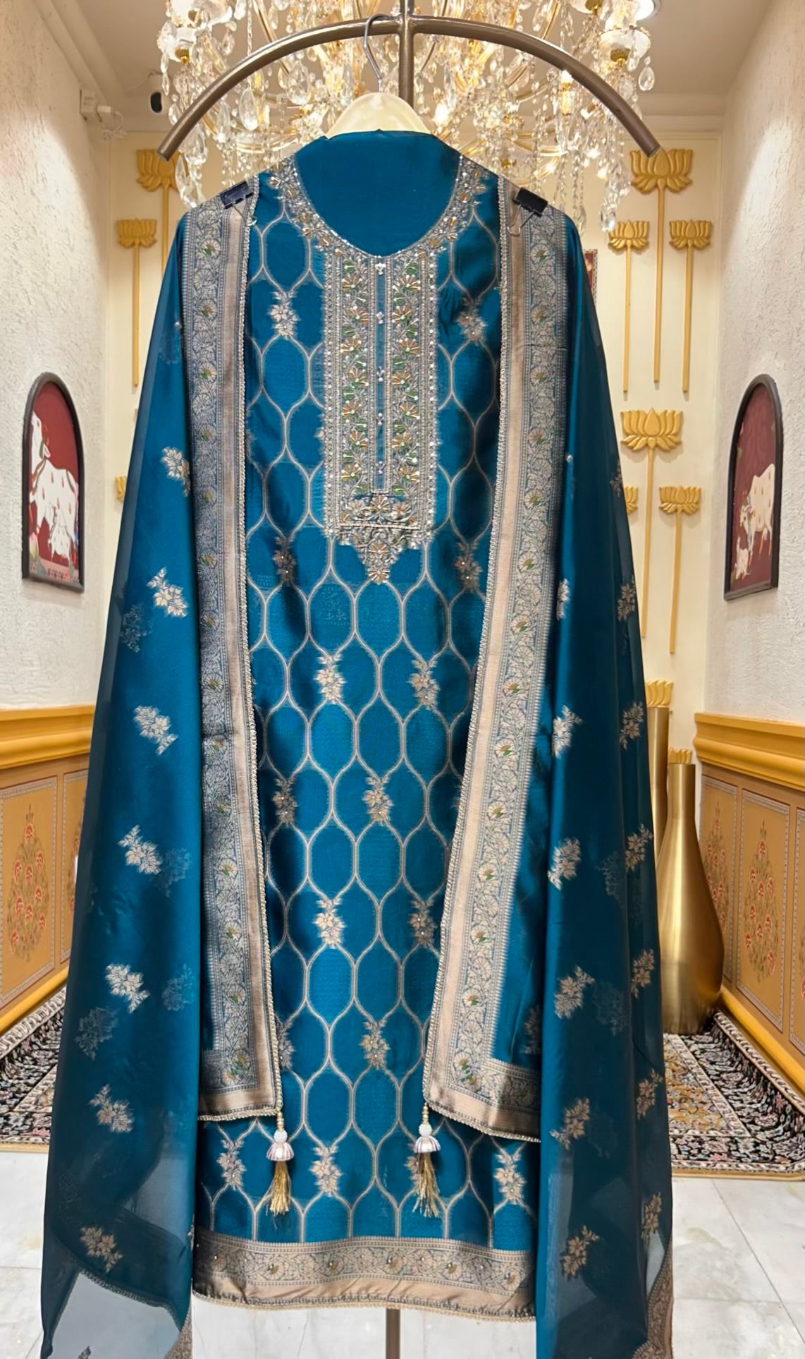 Aarisha Banarasi Élan Suit (Turquoise)