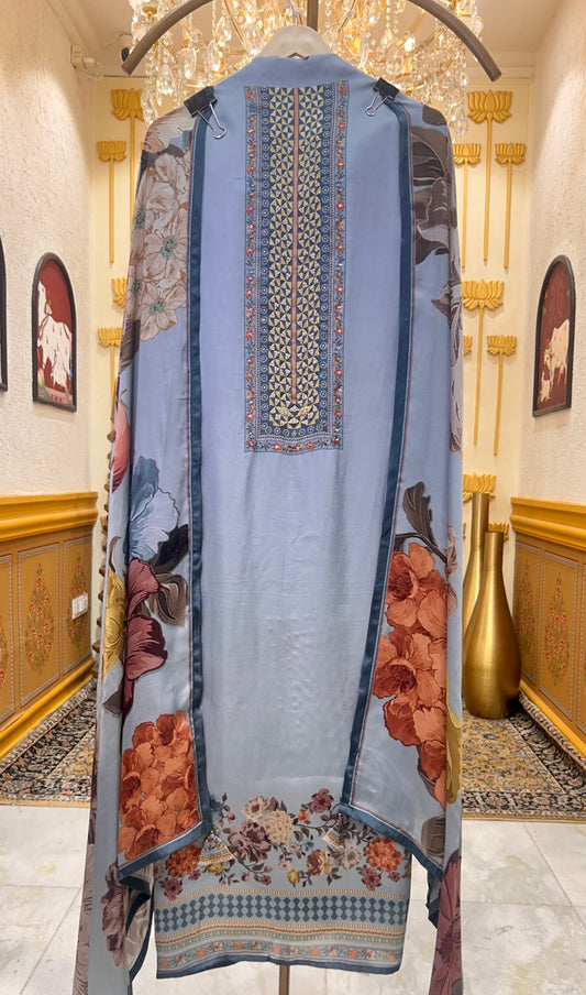 Satiné Floria Suit