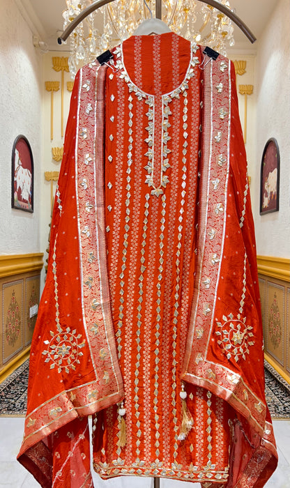 Zarbaft Suit