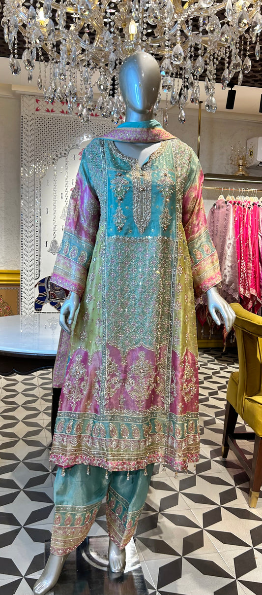 Roshnaz Élite Anarkali Set