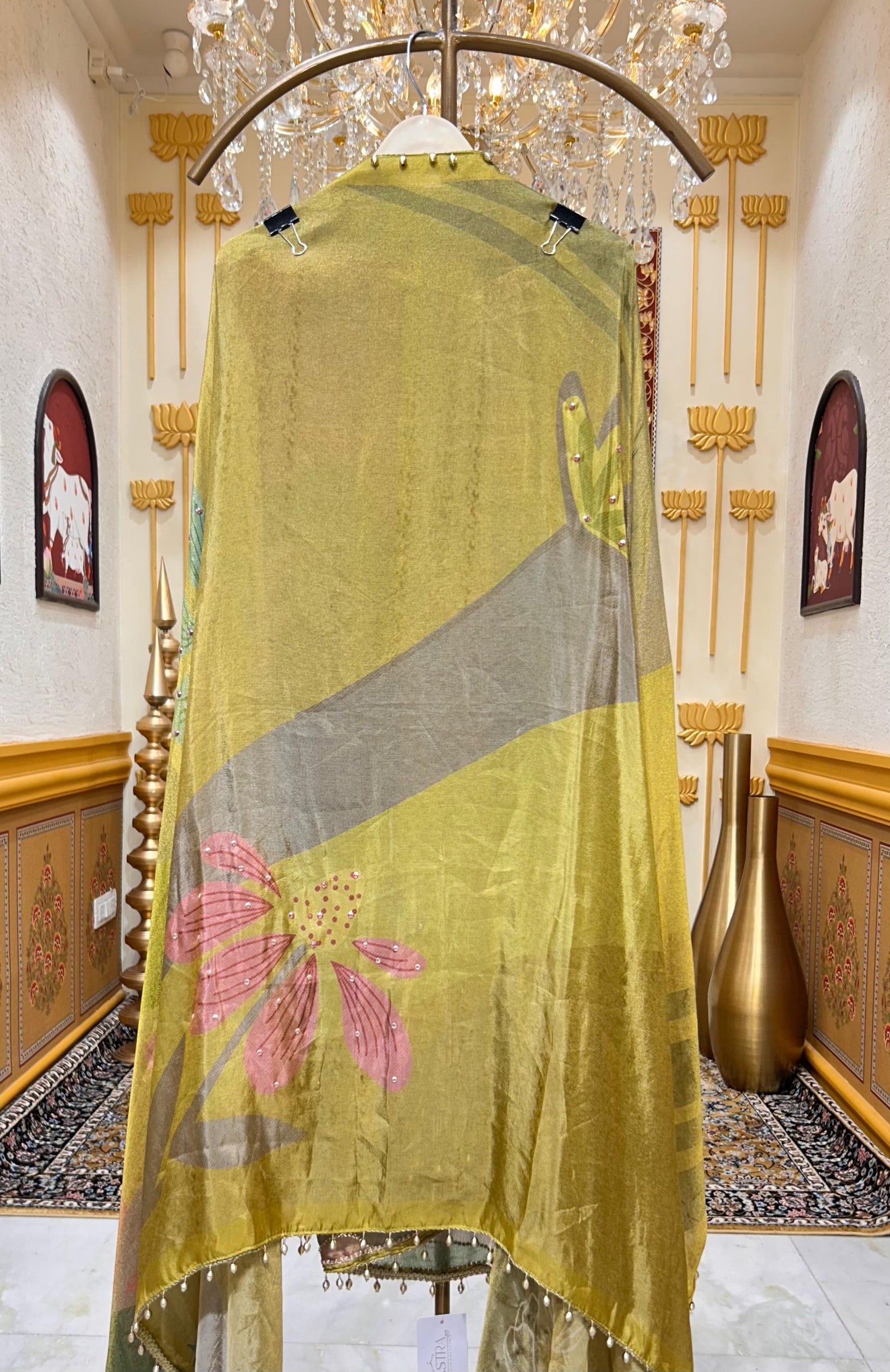 Zayreen Floral Élan Suit