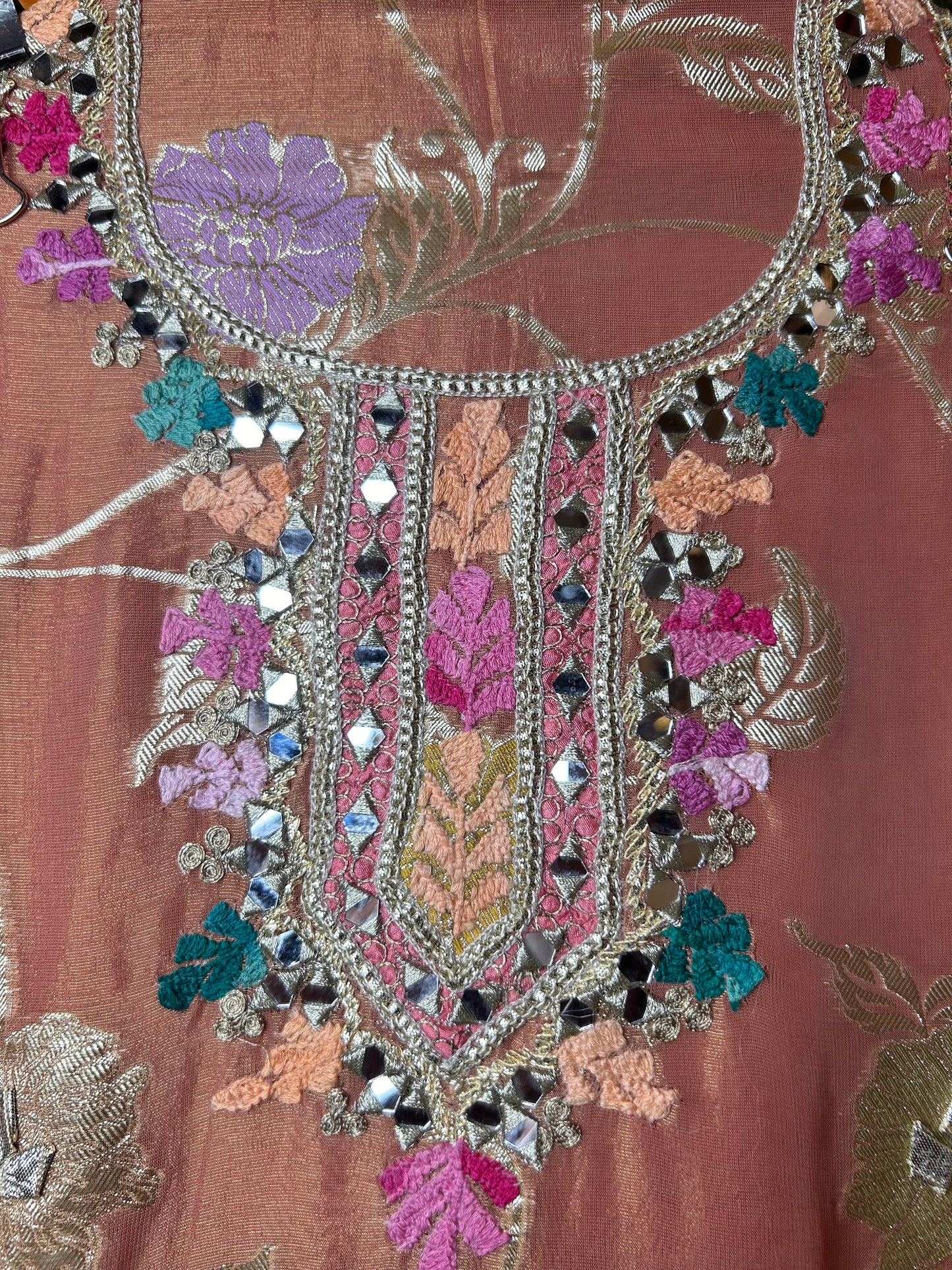 Jhalar-e-Noor (Peach)