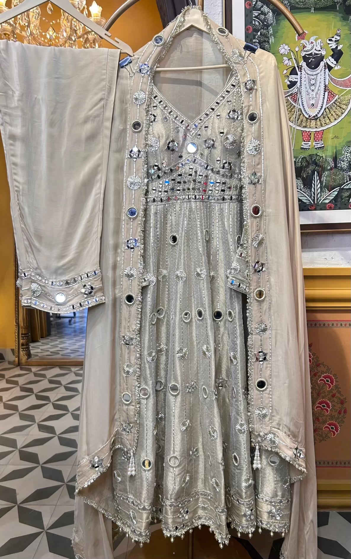 Zimal-é-Noor Anarkali