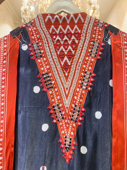 Naeyra Gajji Suit