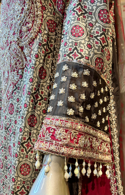 Adaa-e-Shahi Pakistani Choga