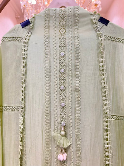 Aamira Dori Moti Mul Suit