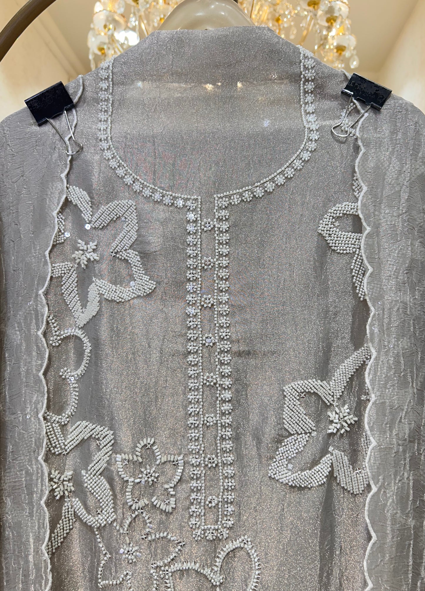 Aaryamahi Tissue Suit