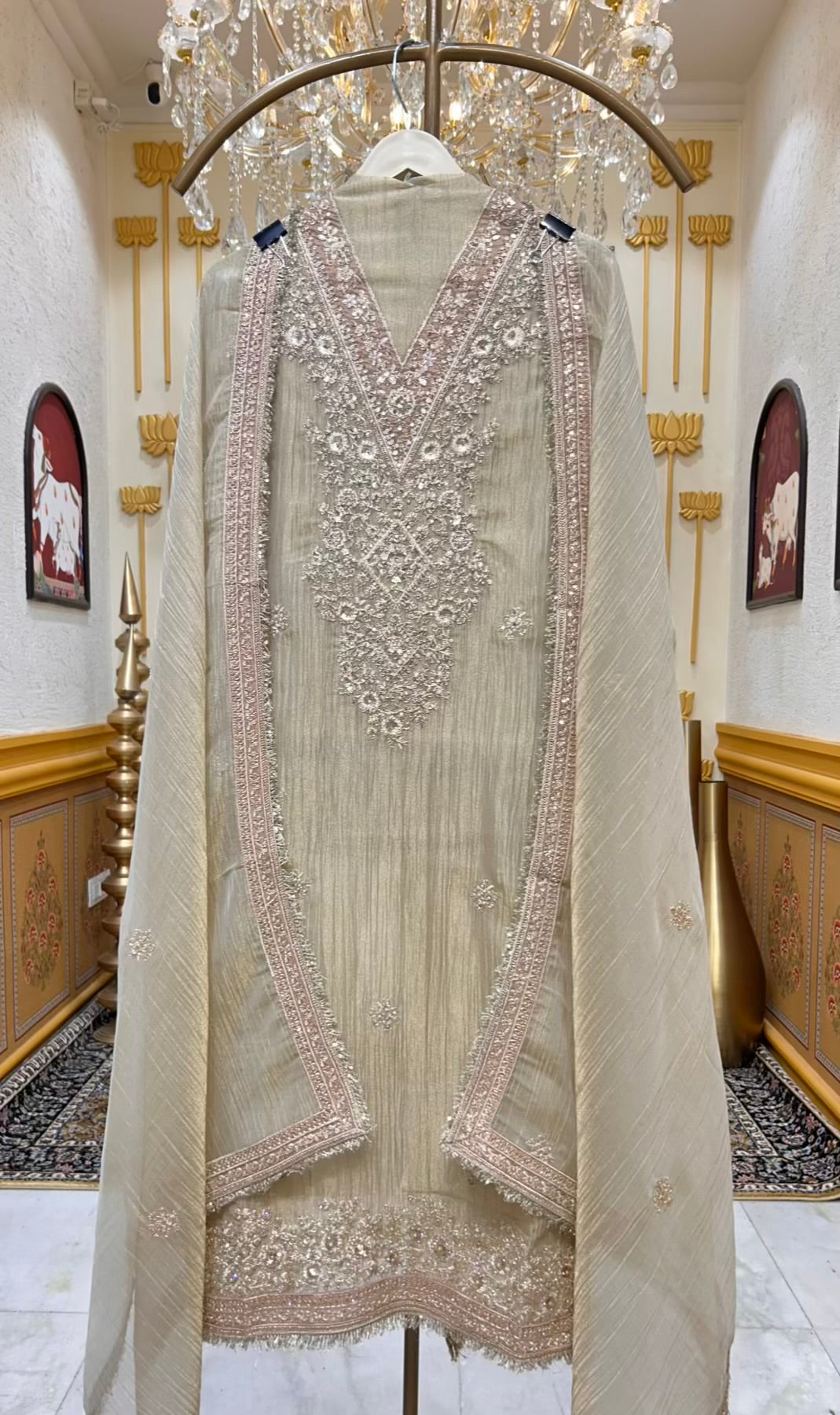 Zarifa Kinari Veil Suit (Pista Green)