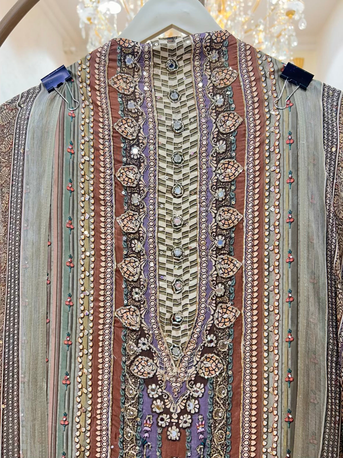 Zehna Printed Crepe Suit (Mehendi Green)