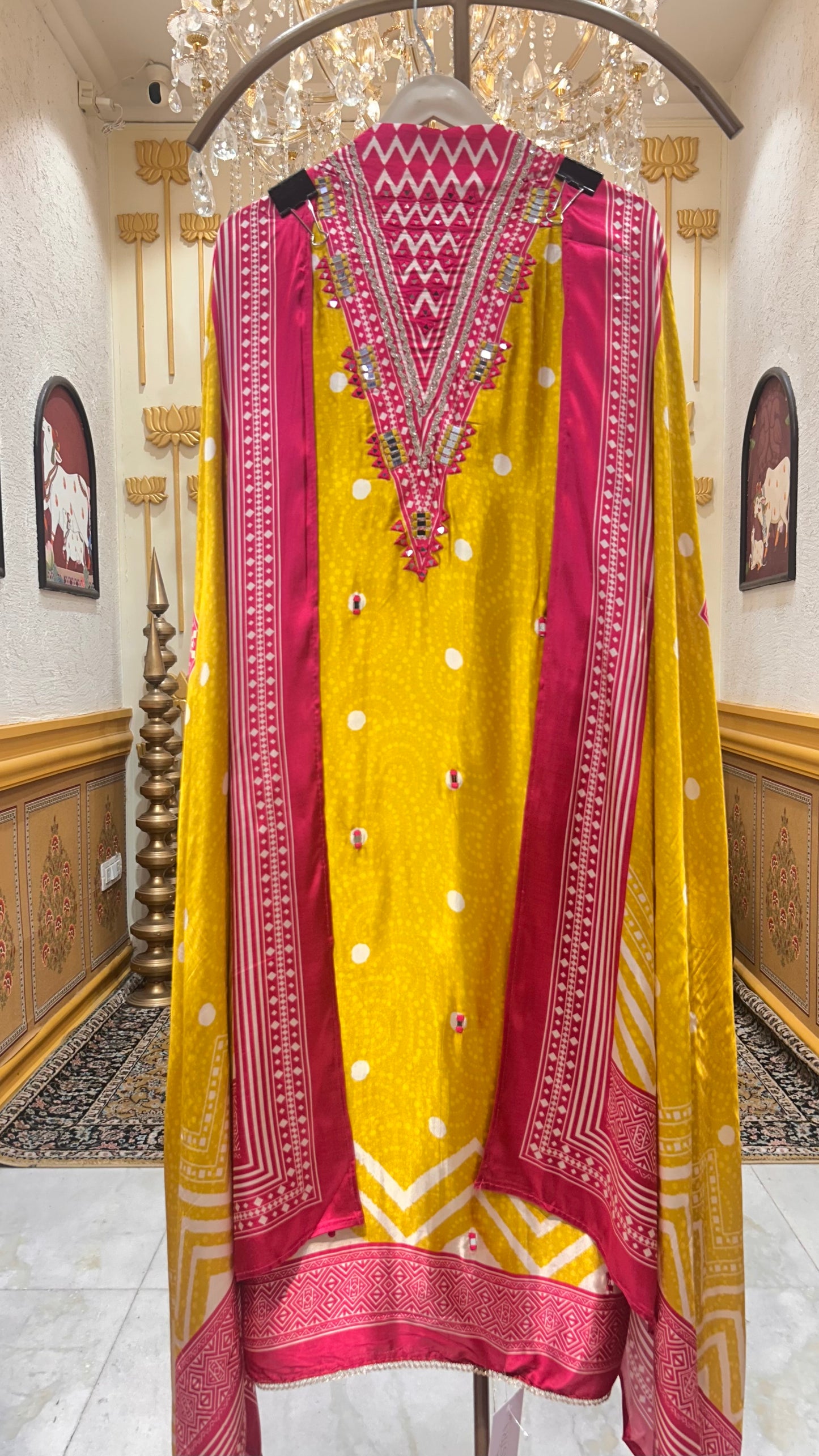 Naeyra Gajji Suit