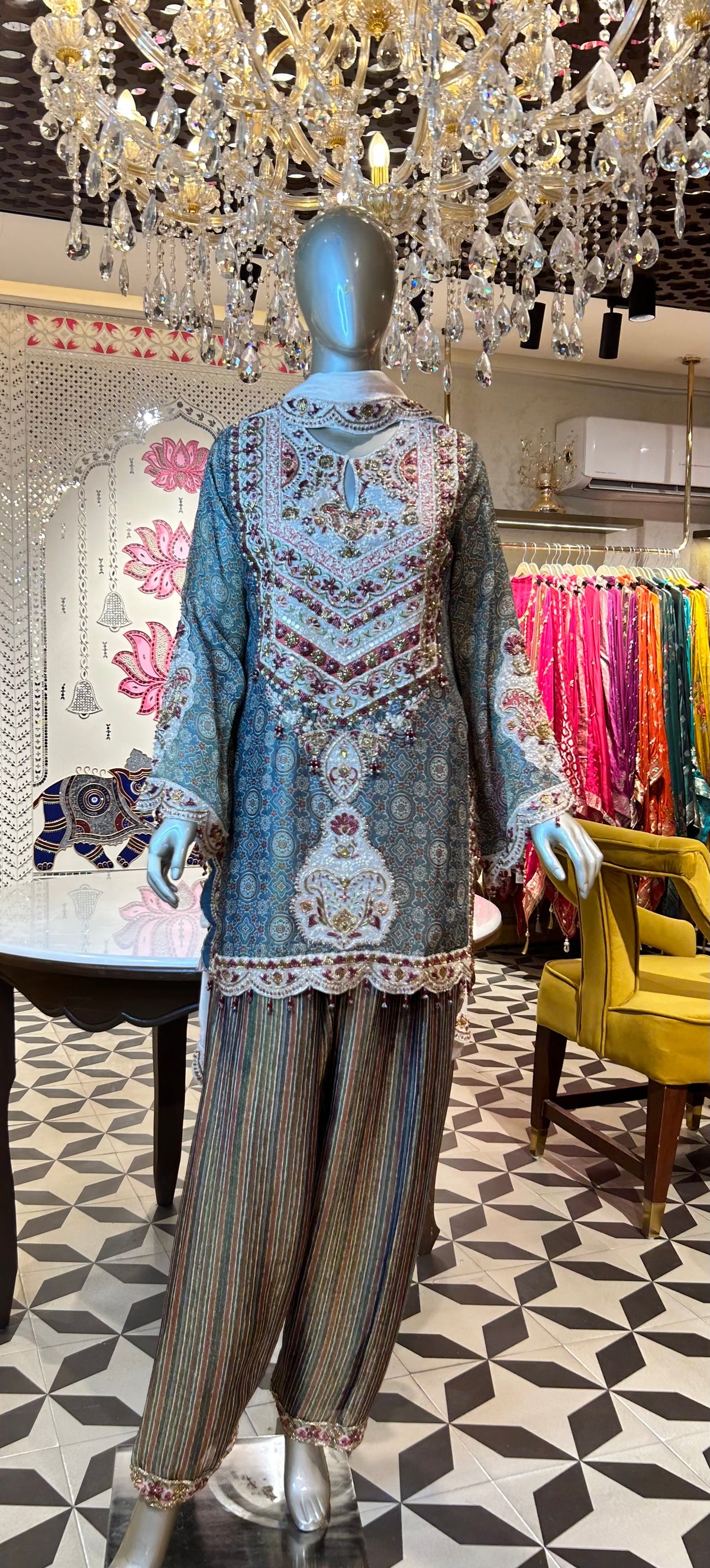 Qasrina Noor Pakistani Suit