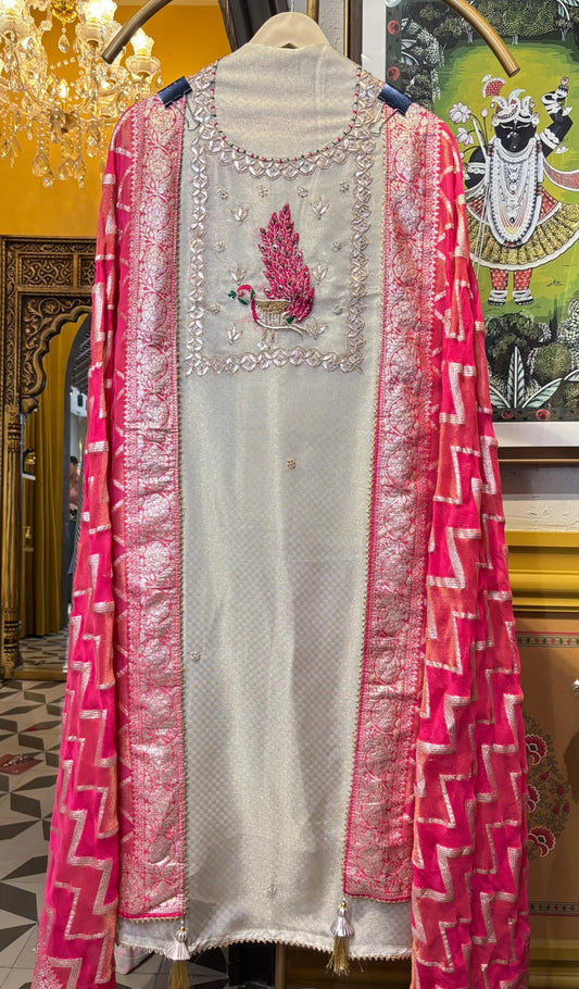 Zeenat Organza Suit (Ivory Pink)