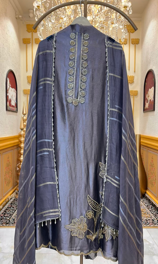 Sarveena Banarasi Glow Suit (Lavender)