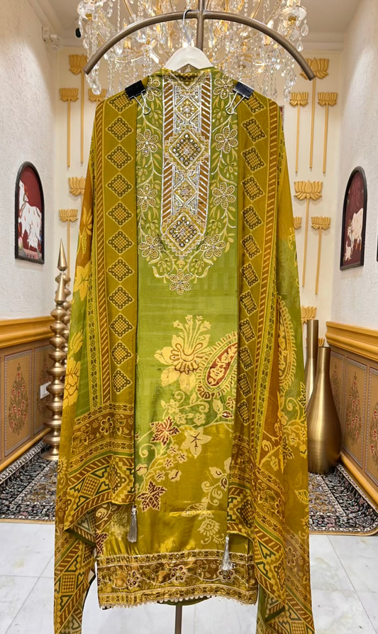 Mehrya Silk Organza Veil Suit (Parrot Green)