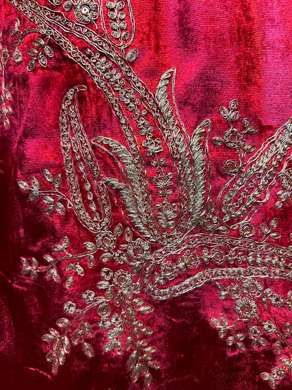 Noormira Velvet Suit (Red)