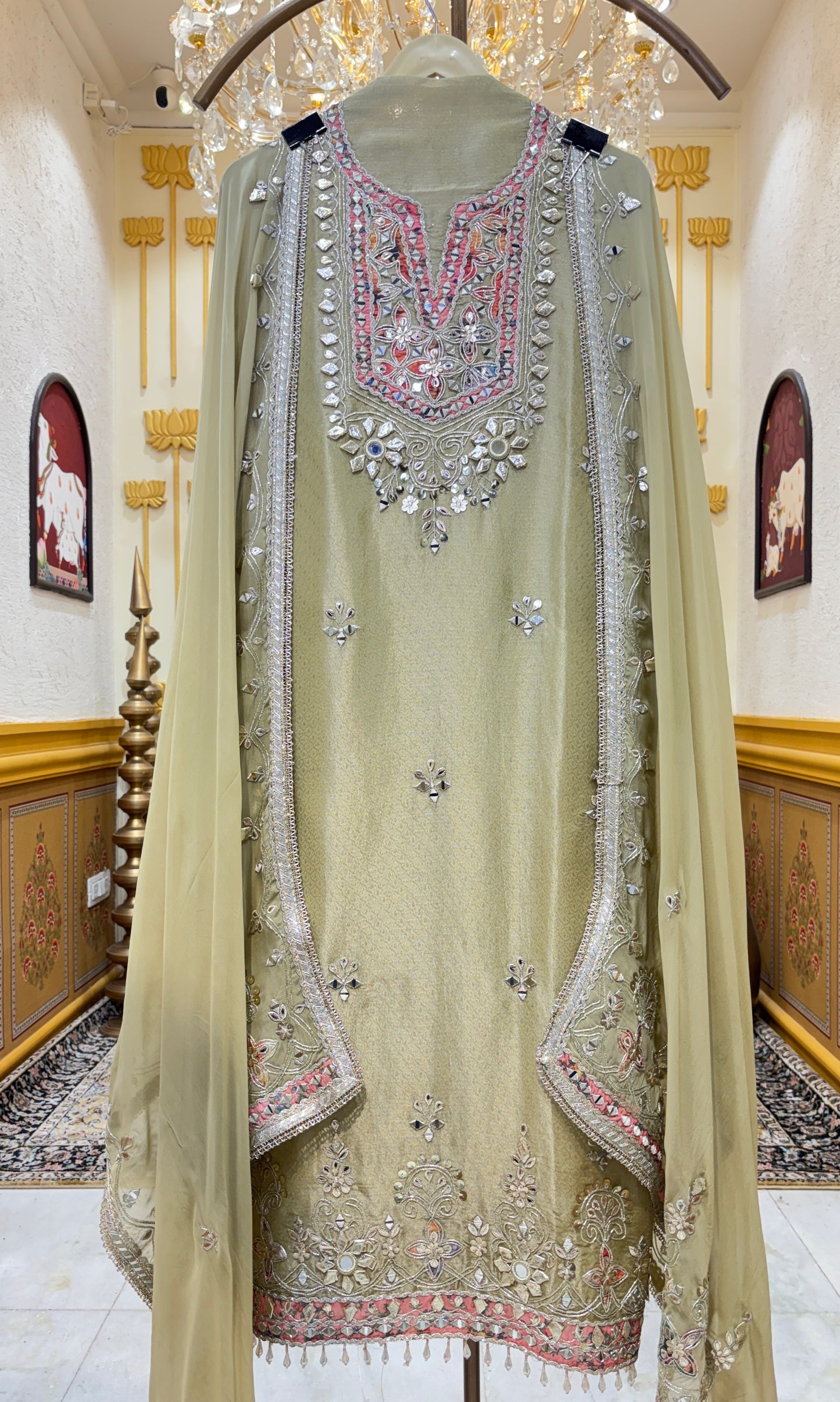 Naaz-e-Zar Organza Suit