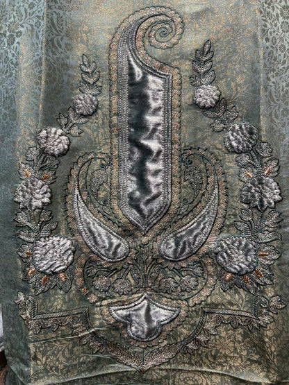 Zarqaa Velvet Suit (Green)