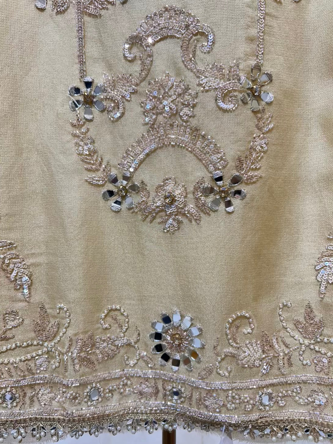 Zarqina Sheesha Chamak Suit (Yellow)