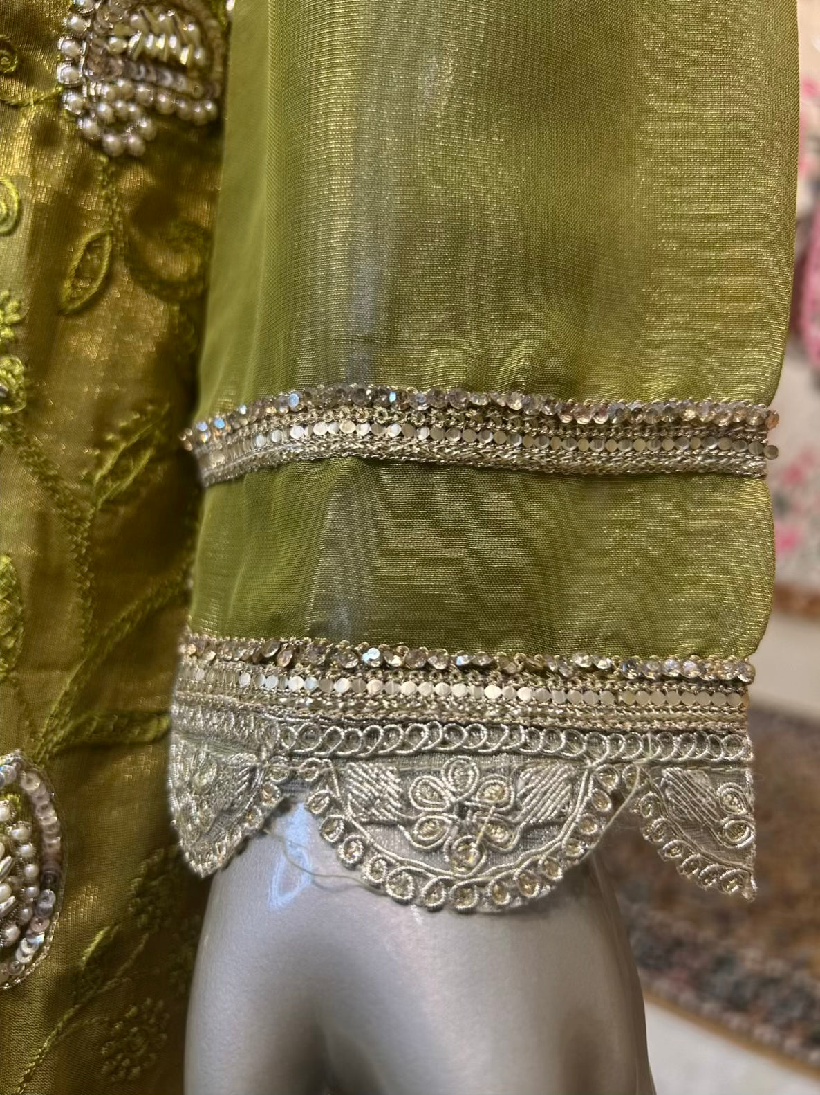 Rivaya Shimmer Banarasi Set