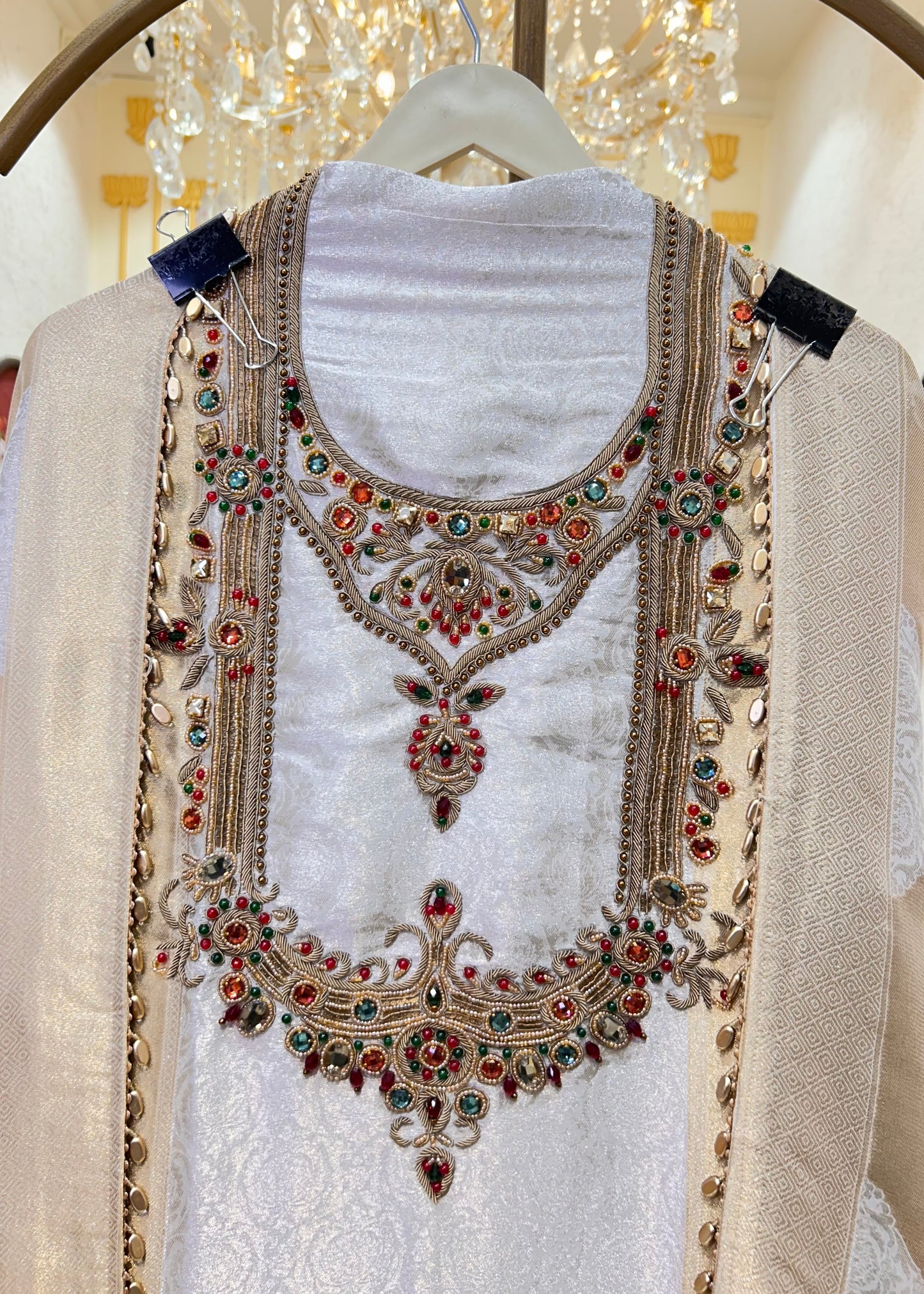 Vaidehi Élan Suit