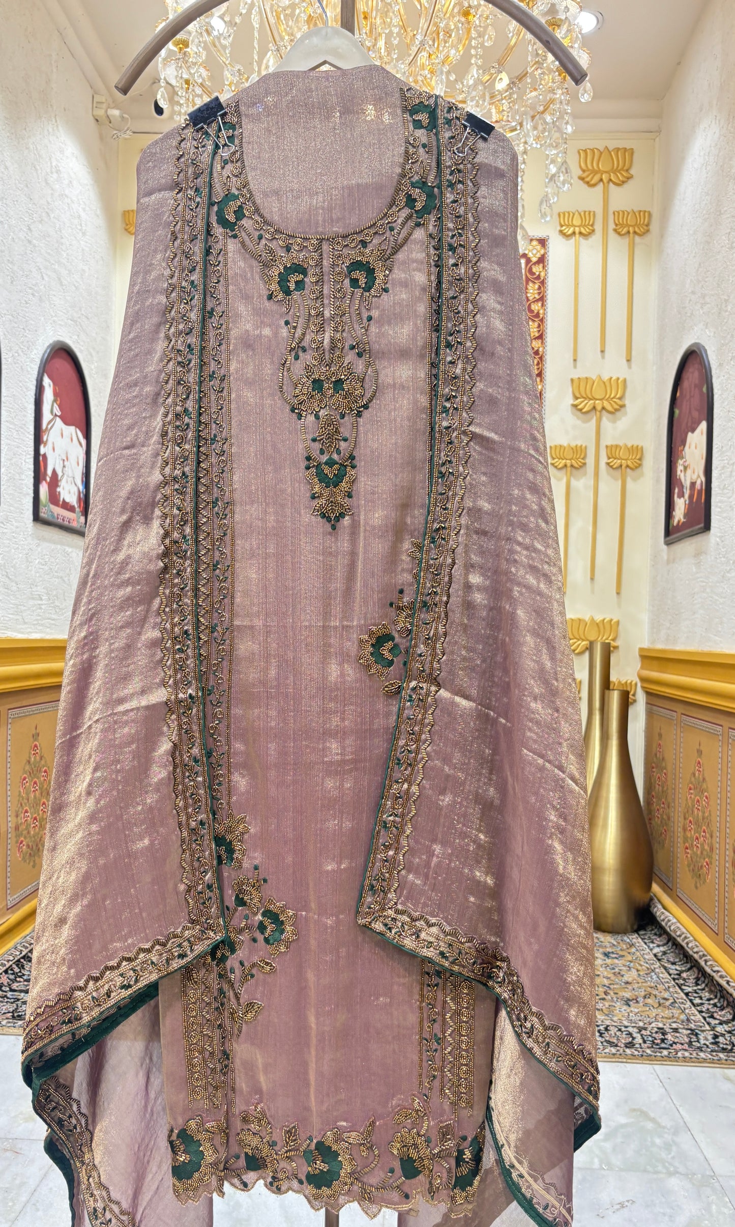 Roshnara Threads Suit