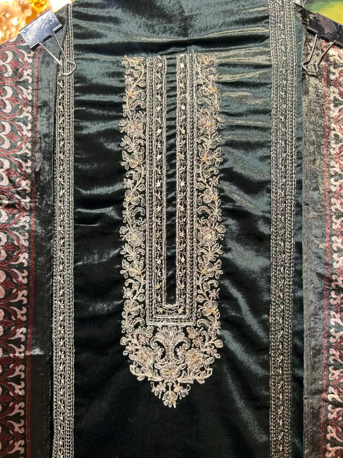 Hoorain-é-Velvet Suit (Green)