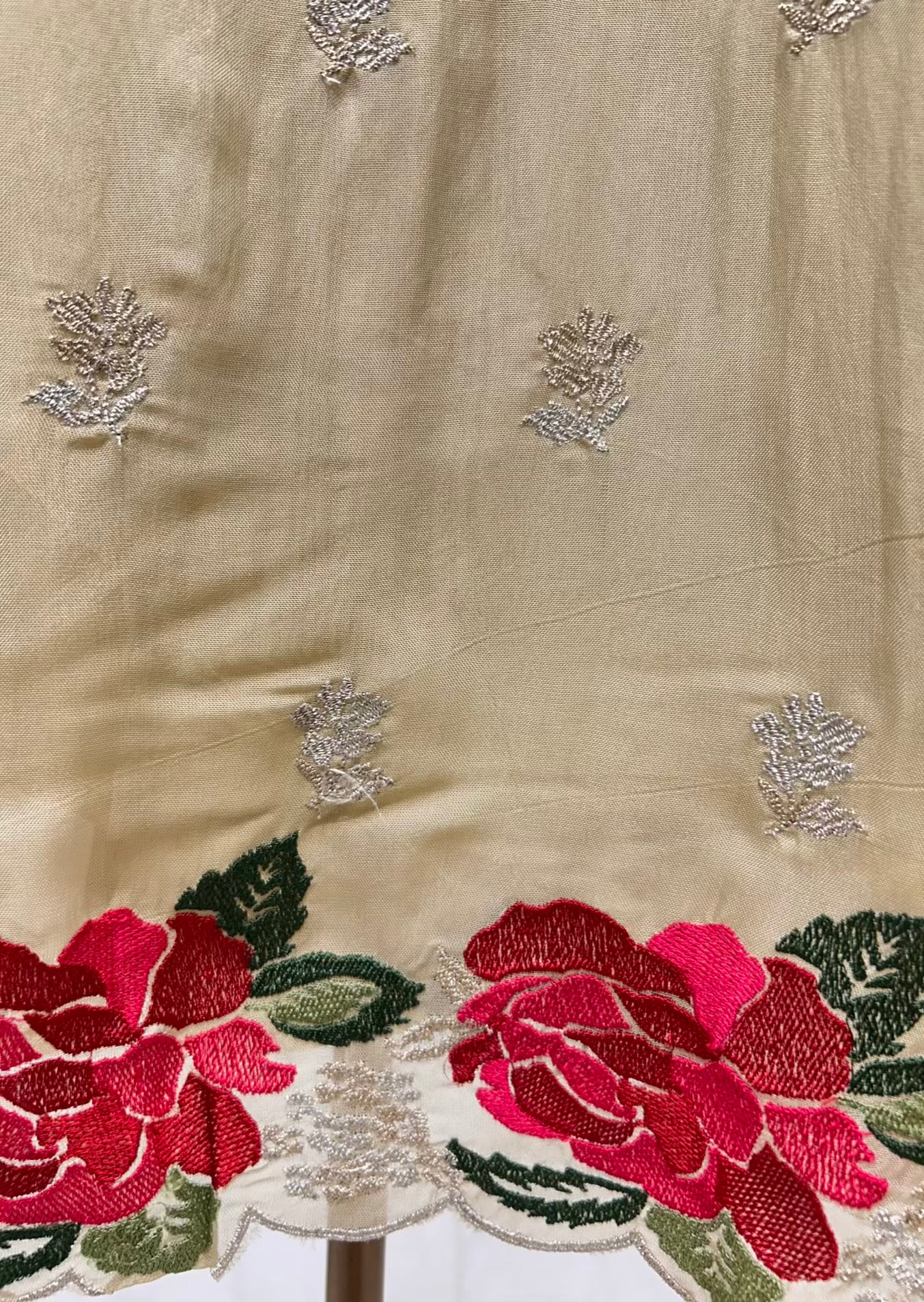 Oraya Thread & Zari Suit