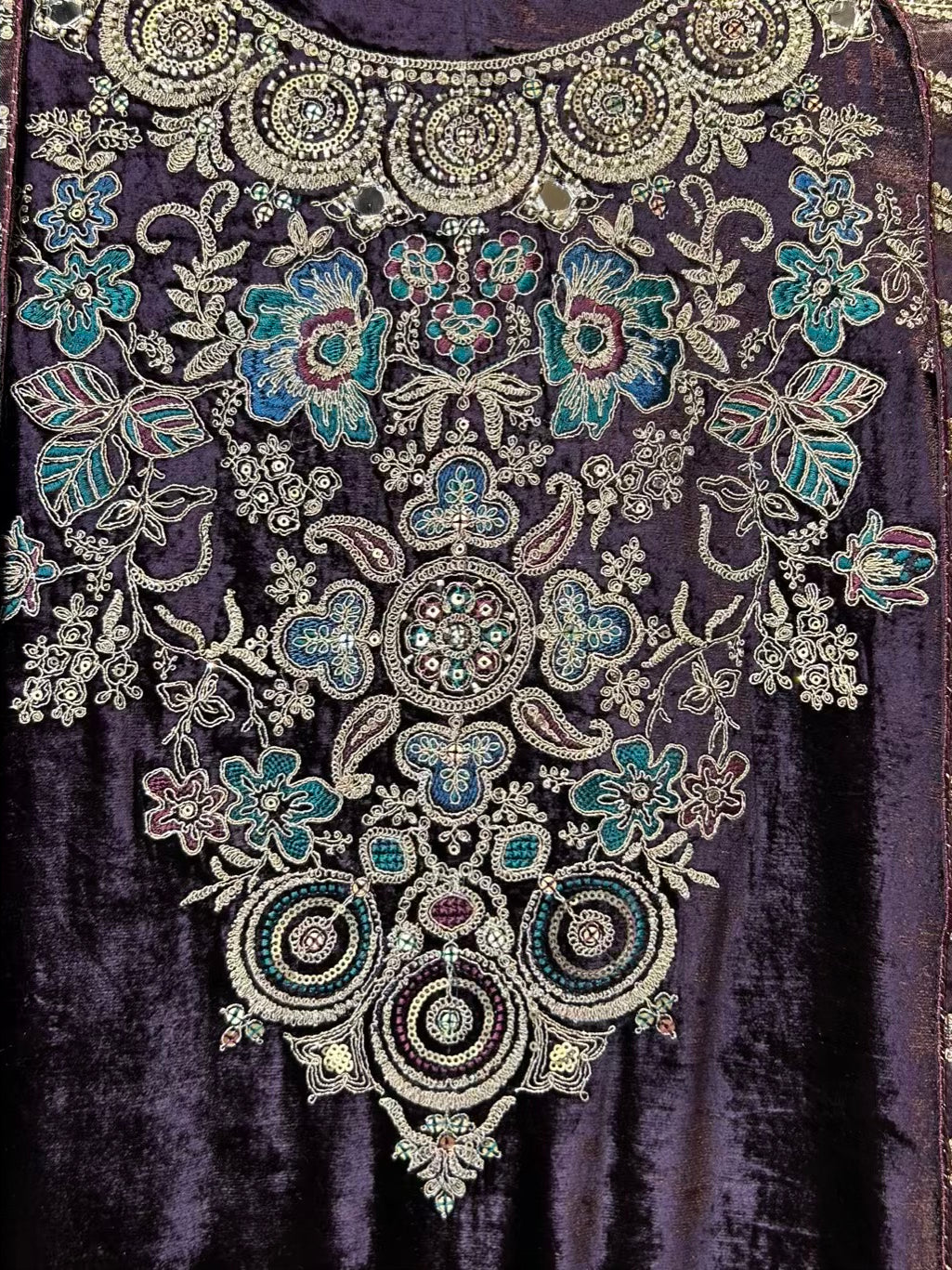 Zohraé-Velvet Suit (Purple)