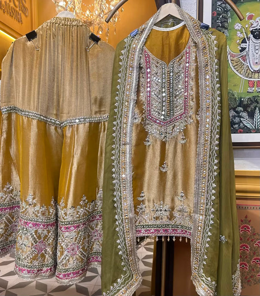 Rehmat-é-Noor Suit (Mustard)