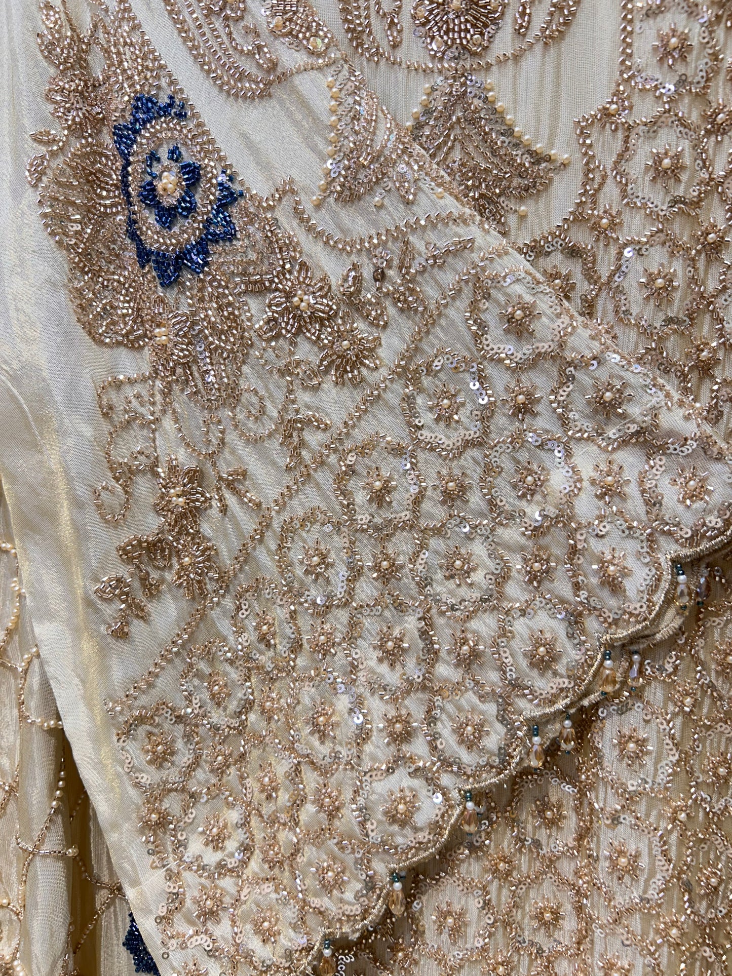 Vihana Cutdana Silk Suit
