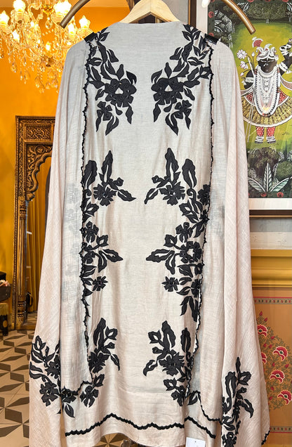 Gulnoor Mul Suit (White)