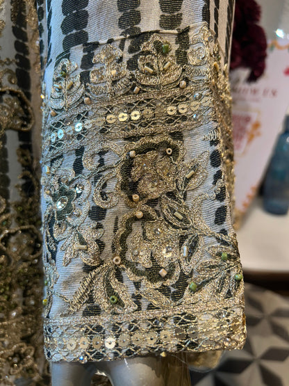 Aabrooza Farshi Anarkali Set