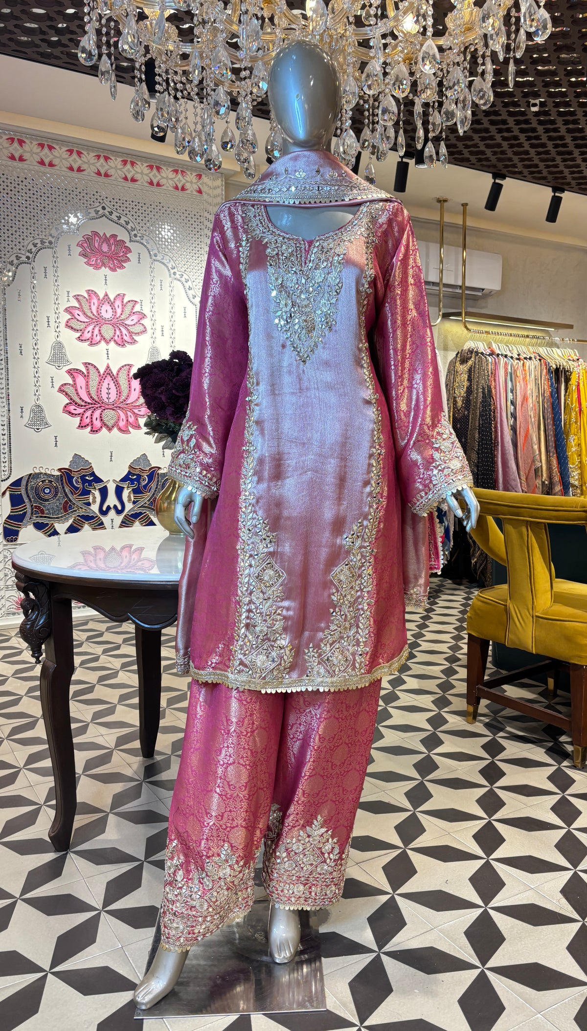 Rangsaaz Farshi Suit