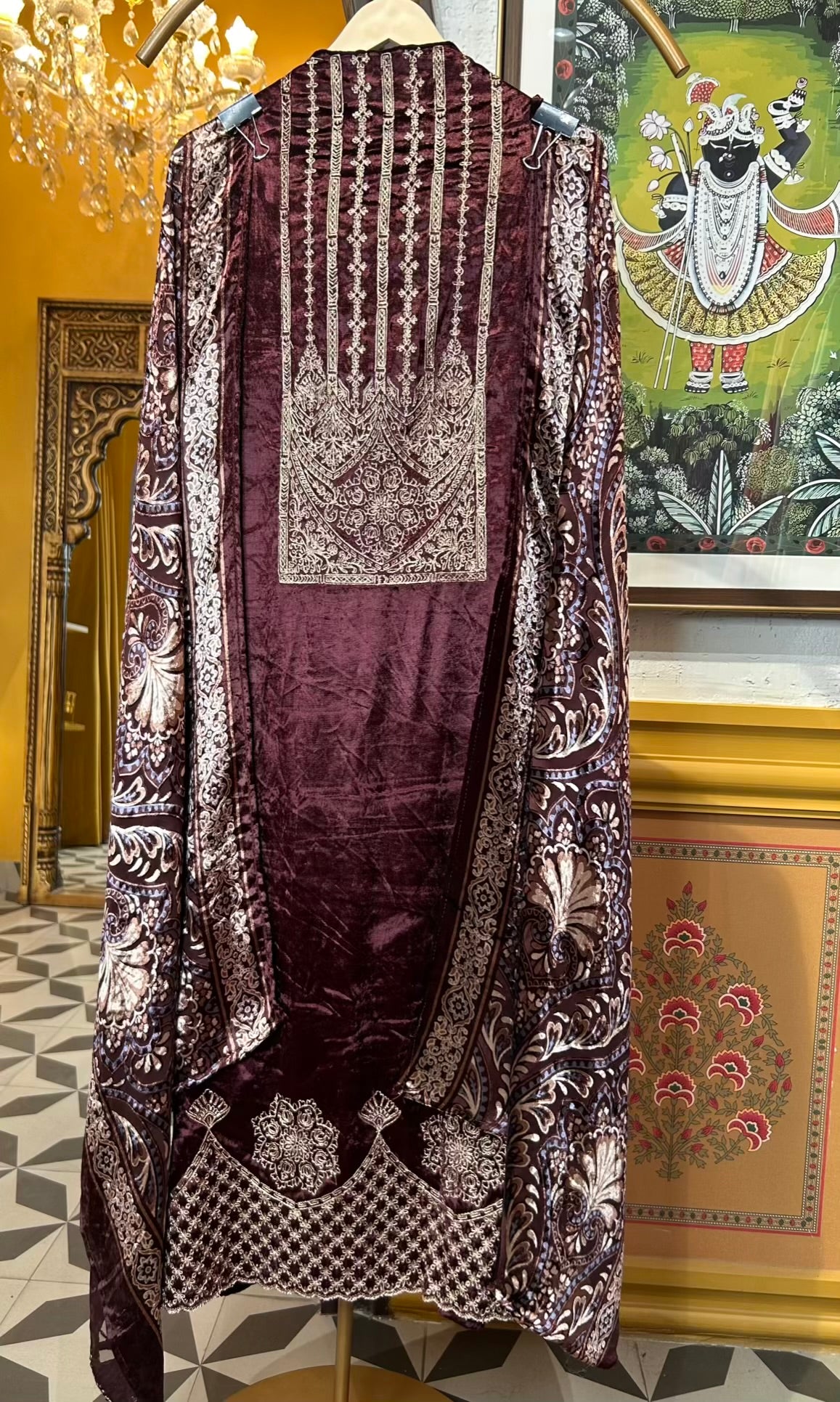 Noorani Velvet Suit (Maroon)