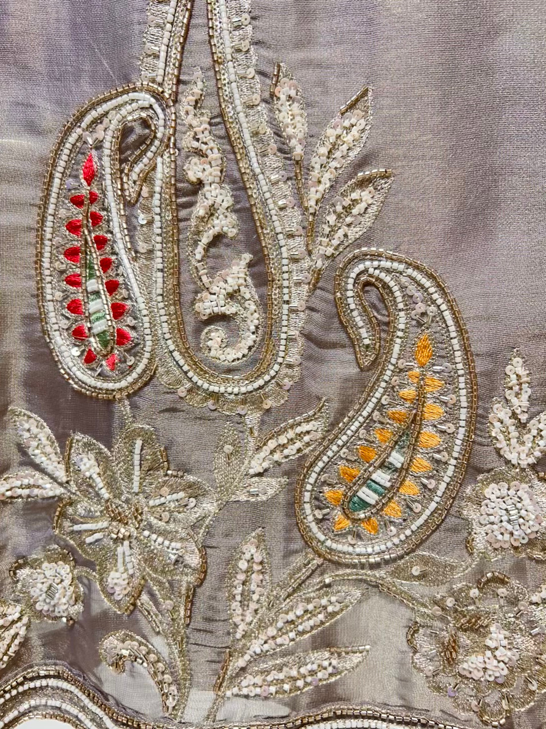 Zehraani Cutdana Élan Suit (Silver Grey)