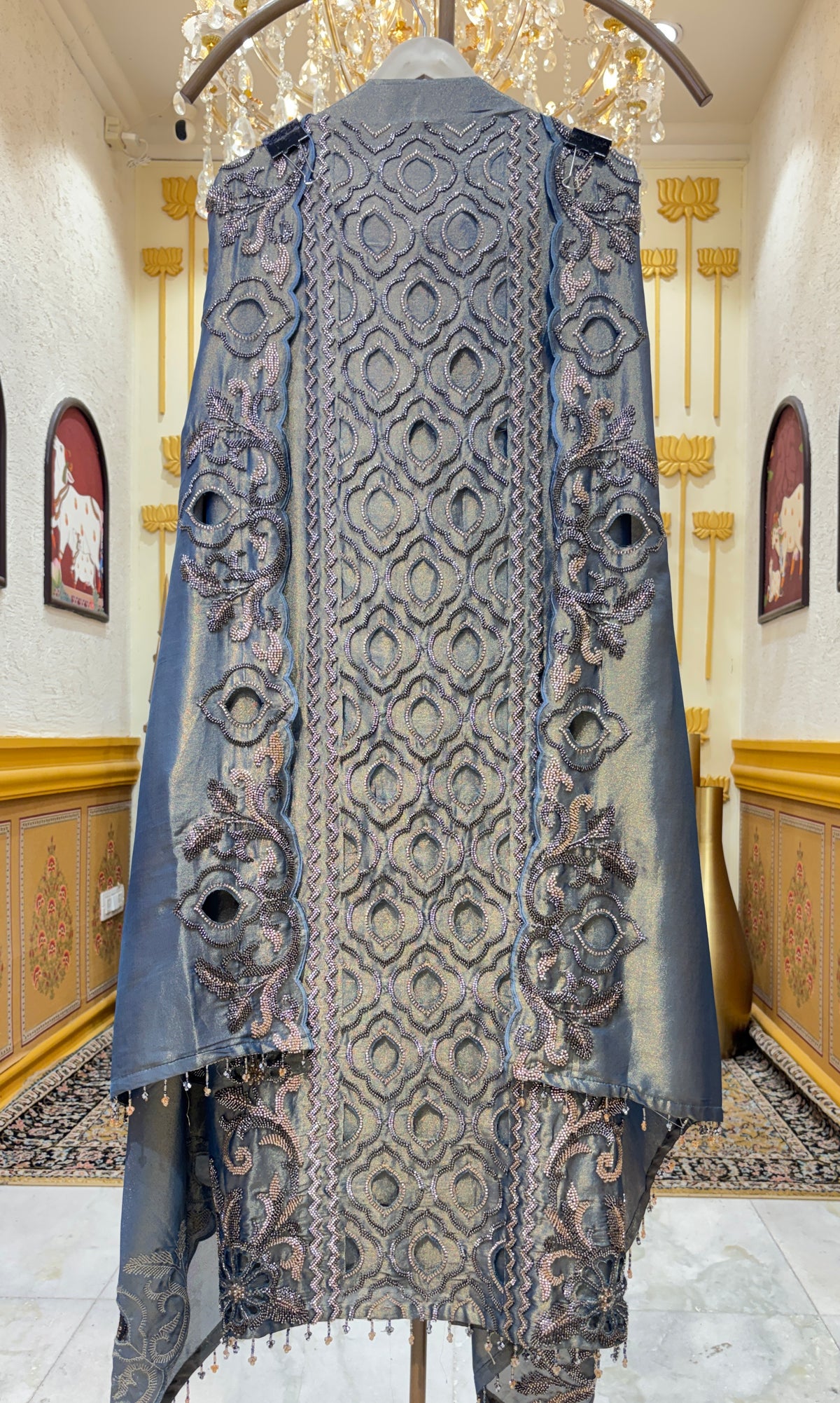 Mehrnoor Royale Suit
