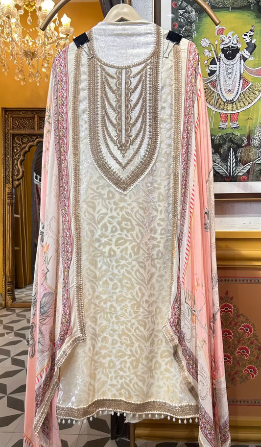 Zaroon Velvet Suit (Ivory)