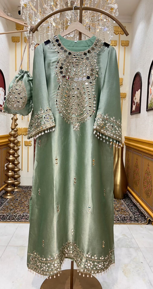 Eraya Sheesha Lace Dress