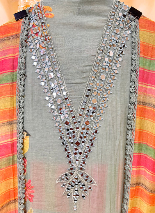 Avira Aaina Print Suit (Green)