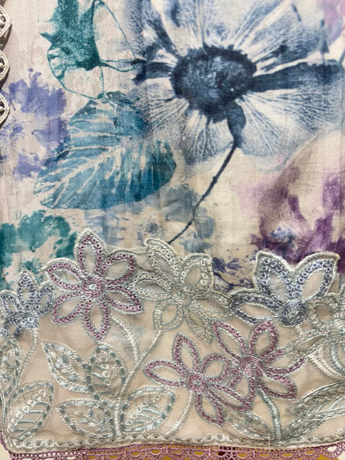 Amaira Muslin Suit