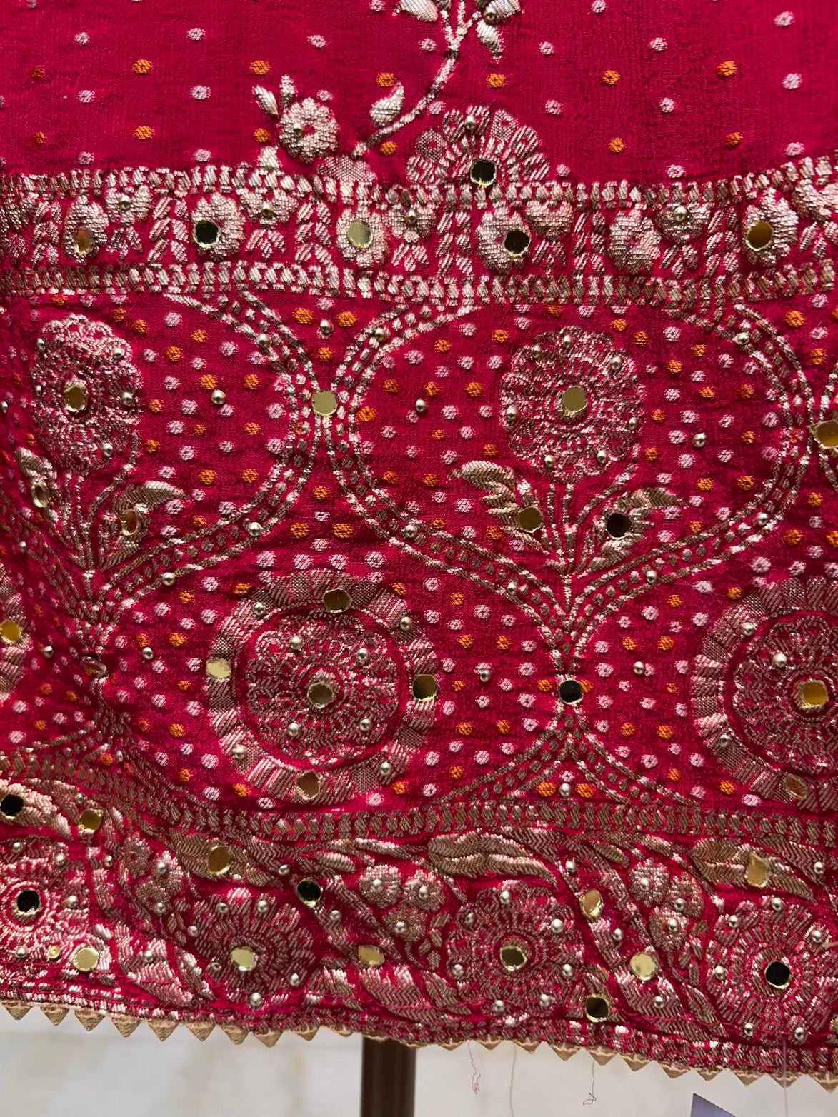 Ishira Banarasi Chinnon Suit (Magenta)