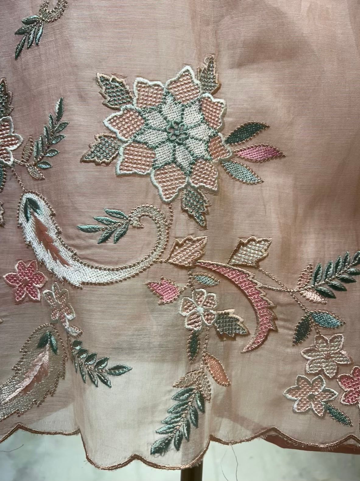 Husna Mul Embroidery Suit (Peach)